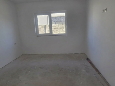 Duplex plan parter, despartit prin camera tehnica - Mosnita Noua imagine mica 9, foxfort.ro