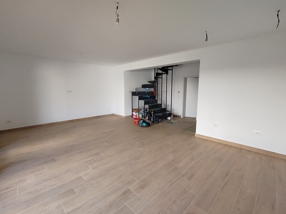 Casa individuala cu 3 camere de vanzare in zona Buziasului 19, foxfort.ro