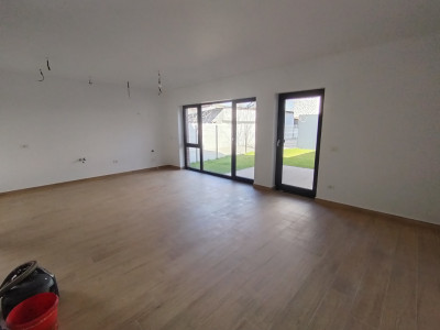 Casa individuala cu 3 camere de vanzare in zona Buziasului