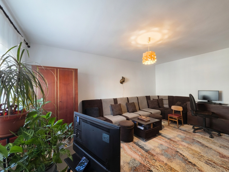 Apartament cu 2 camere de vanzare, Zona Micalaca, Arad 1, foxfort.ro