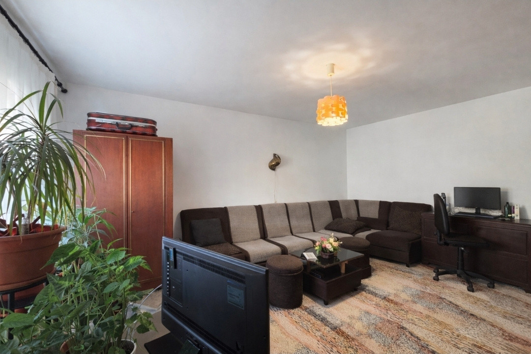 Apartament 2 camere de Vanzare, Decomandat, Micalaca, 2 Balcoane, Comision 0% 1, foxfort.ro