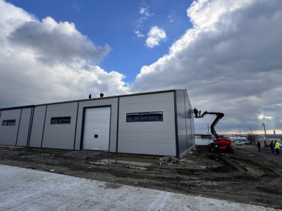 Inchiriez 2 hale industriale lipite, 800 mp total, Giarmata imagine mica 3, foxfort.ro