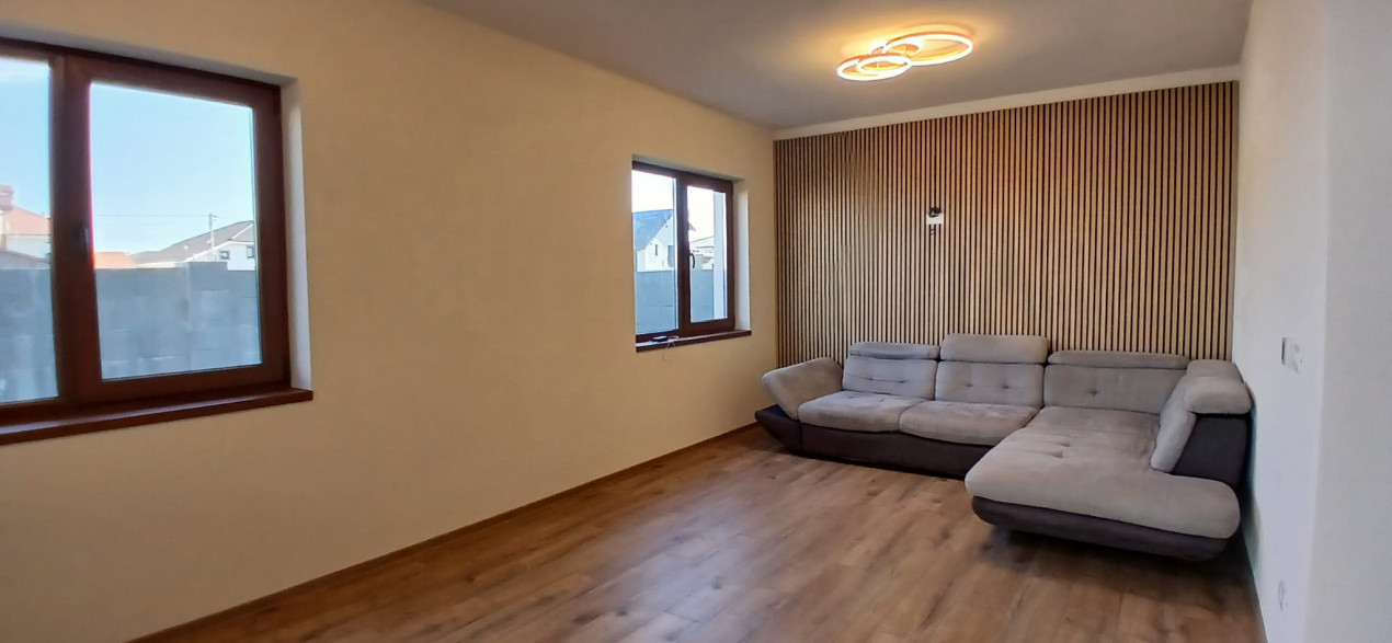 Duplex cu 5 camere si teren de 300 mp in Dumbravita la cheie 1, foxfort.ro