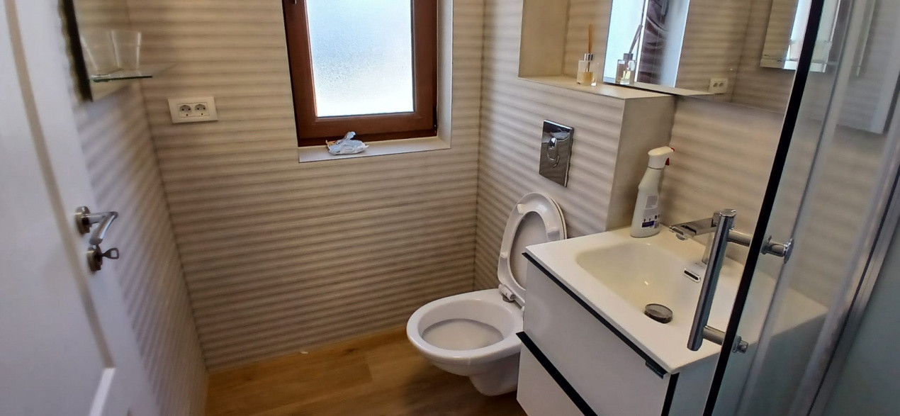 Duplex cu 5 camere si teren de 300 mp in Dumbravita la cheie 8, foxfort.ro