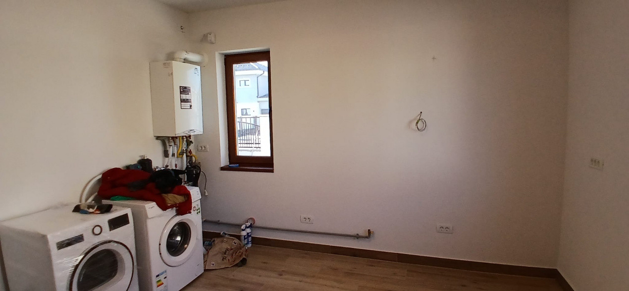 Duplex cu 5 camere si teren de 300 mp in Dumbravita la cheie 9, foxfort.ro