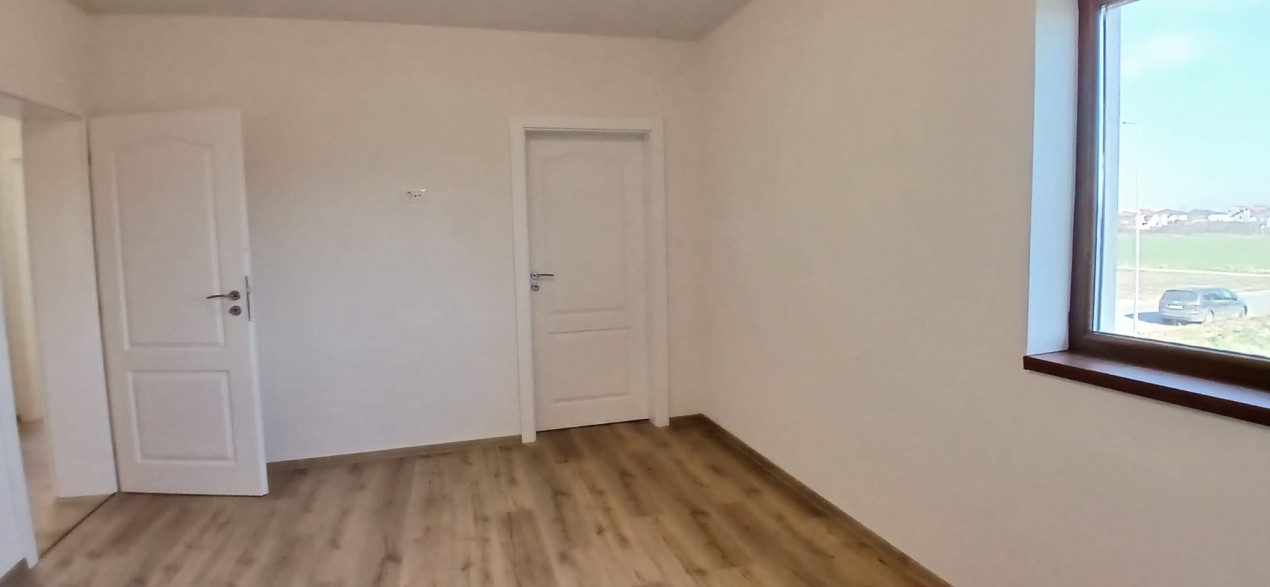 Duplex cu 5 camere si teren de 300 mp in Dumbravita la cheie 12, foxfort.ro