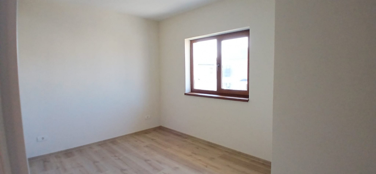 Duplex cu 5 camere si teren de 300 mp in Dumbravita la cheie 13, foxfort.ro