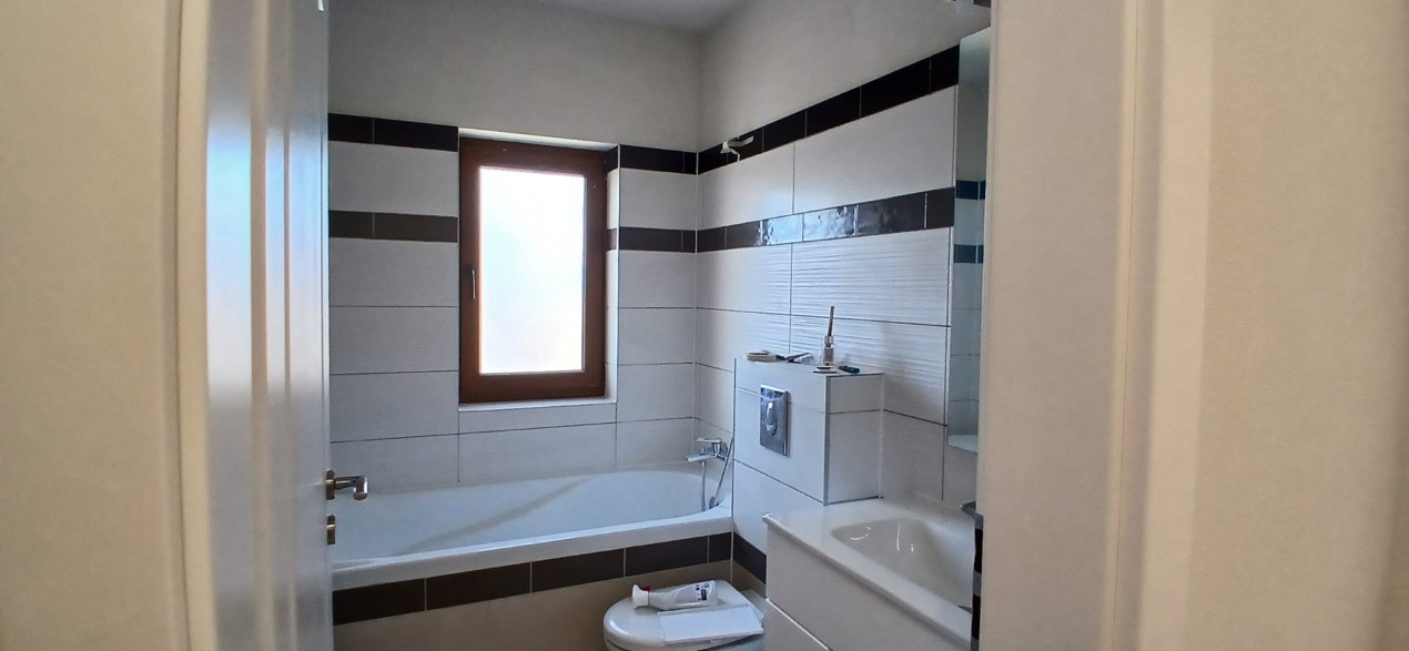 Duplex cu 5 camere si teren de 300 mp in Dumbravita la cheie 15, foxfort.ro