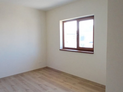 Duplex cu 5 camere si teren de 300 mp in Dumbravita la cheie imagine mica 13, foxfort.ro