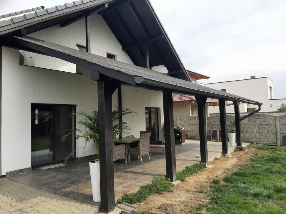 Casa individuala cu 5 camere de vanzare in Ciarda Rosie 2, foxfort.ro