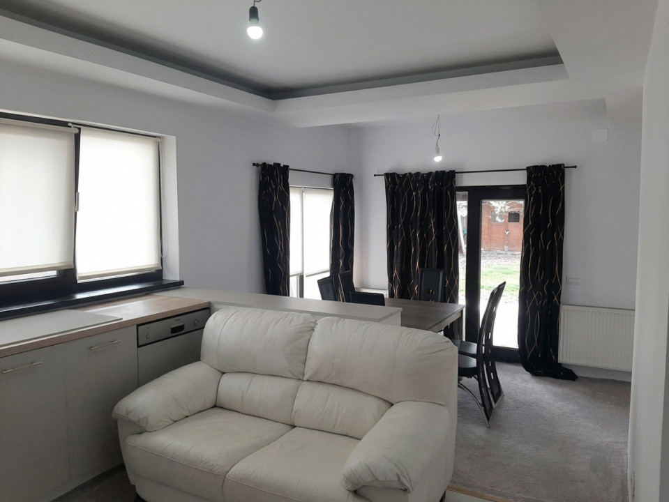 Casa individuala cu 5 camere de vanzare in Ciarda Rosie 5, foxfort.ro