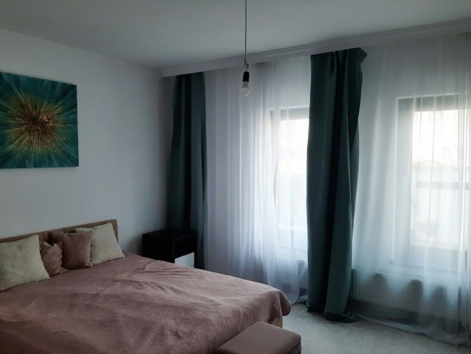 Casa individuala cu 5 camere de vanzare in Ciarda Rosie 6, foxfort.ro