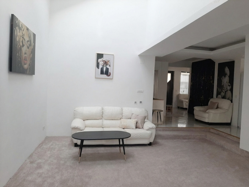 Casa individuala cu 5 camere de vanzare in Ciarda Rosie 8, foxfort.ro