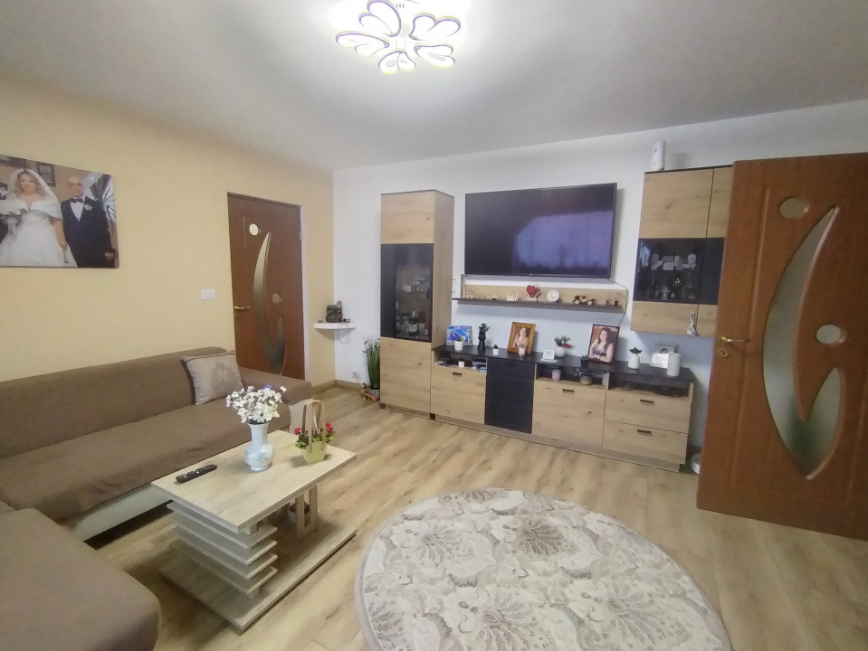 Apartament cu 3 camere de vanzare in Timisoara, zona Buziasului 13, foxfort.ro