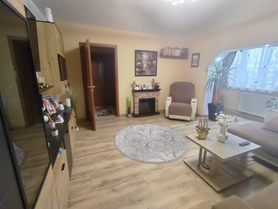 Apartament cu 3 camere de vanzare in Timisoara, zona Buziasului 14, foxfort.ro