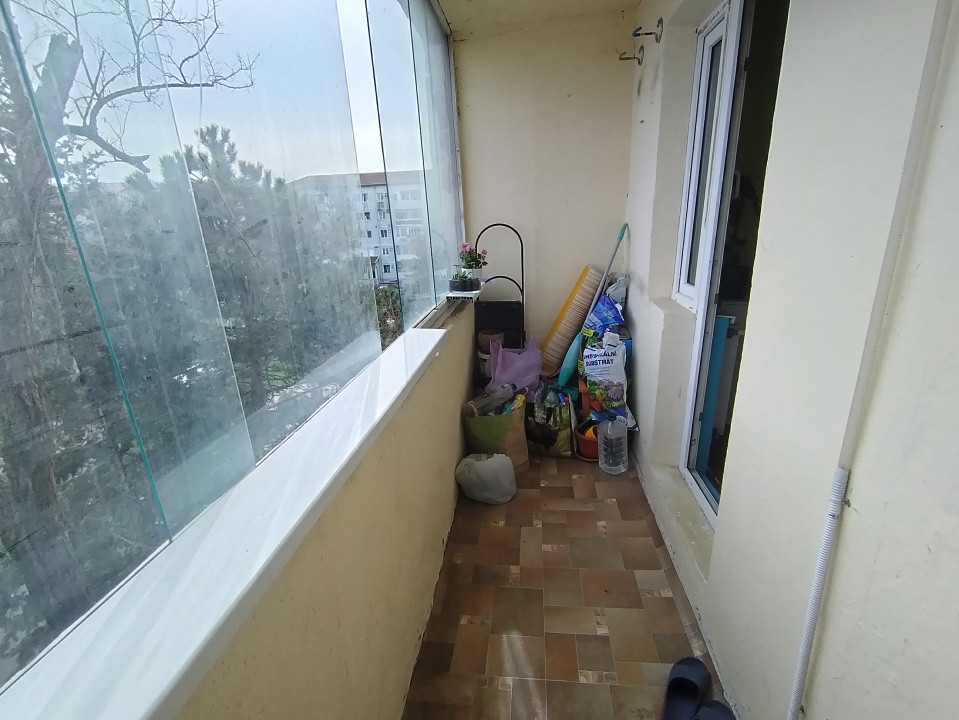 Apartament cu 4 camere de vanzare in zona Spitalul Judetean 11, foxfort.ro