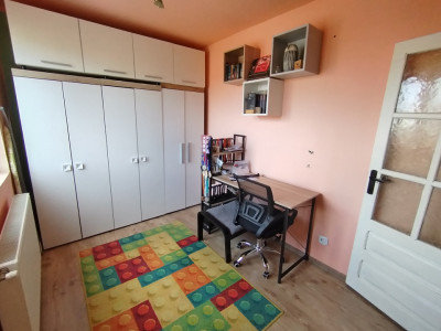 Apartament cu 4 camere de vanzare in zona Spitalul Judetean imagine mica 4, foxfort.ro