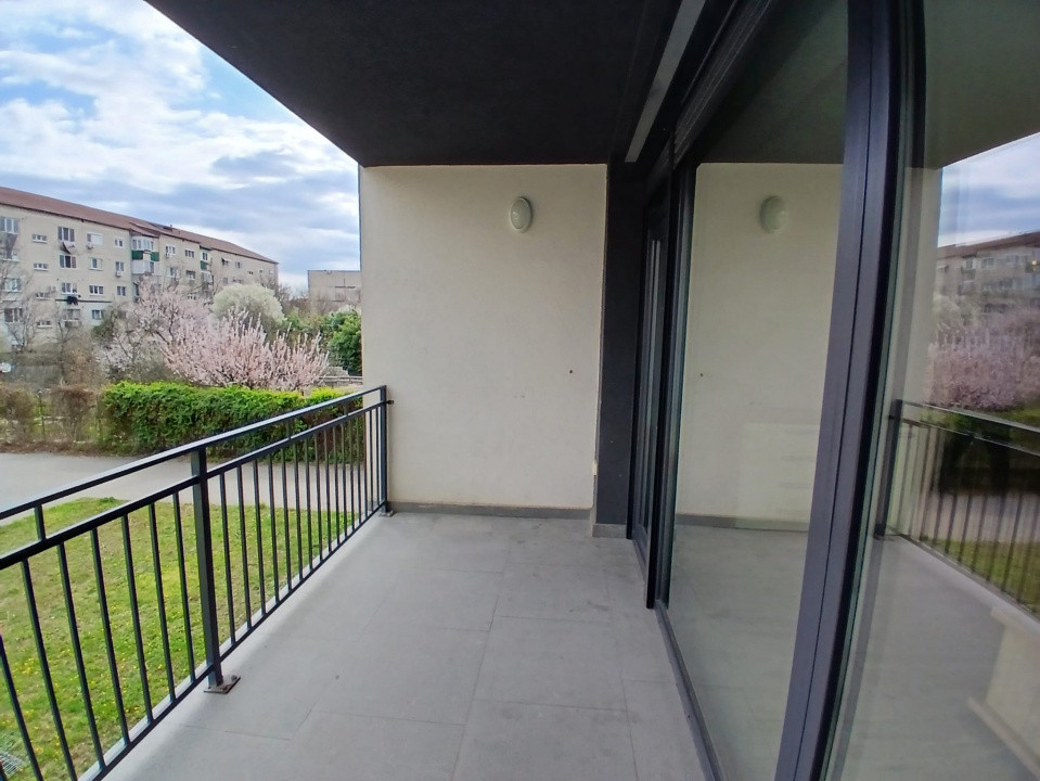 Apartament cu 3 camere, etaj 1 de vanzare, zona Girocului 15, foxfort.ro