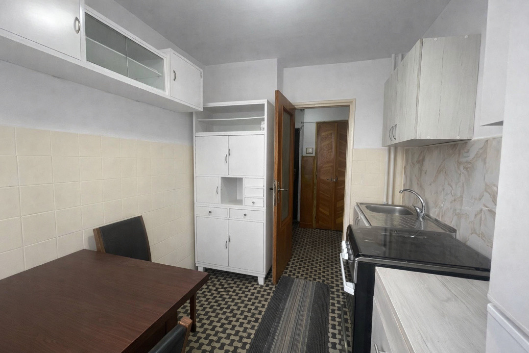Apartament cu 2 camere, etaj 3, zona Podgoria - Arad 6, foxfort.ro