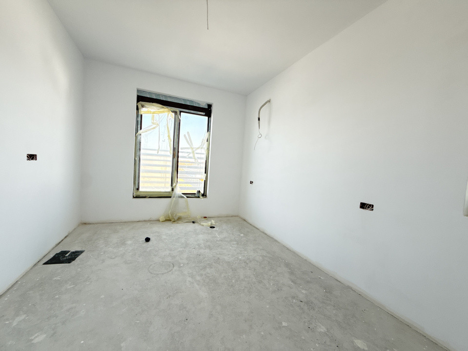 Duplex 4 camere situat la drum asfaltat, in Sacalaz 5, foxfort.ro