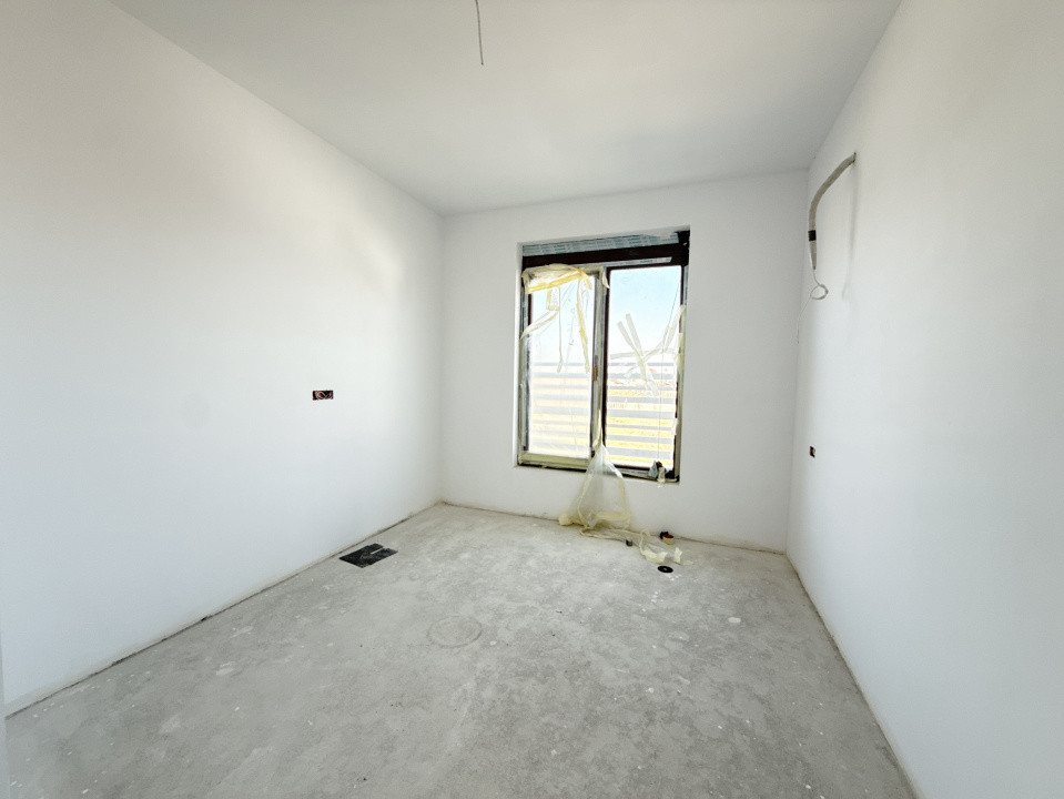 Duplex 4 camere situat la drum asfaltat, in Sacalaz 7, foxfort.ro