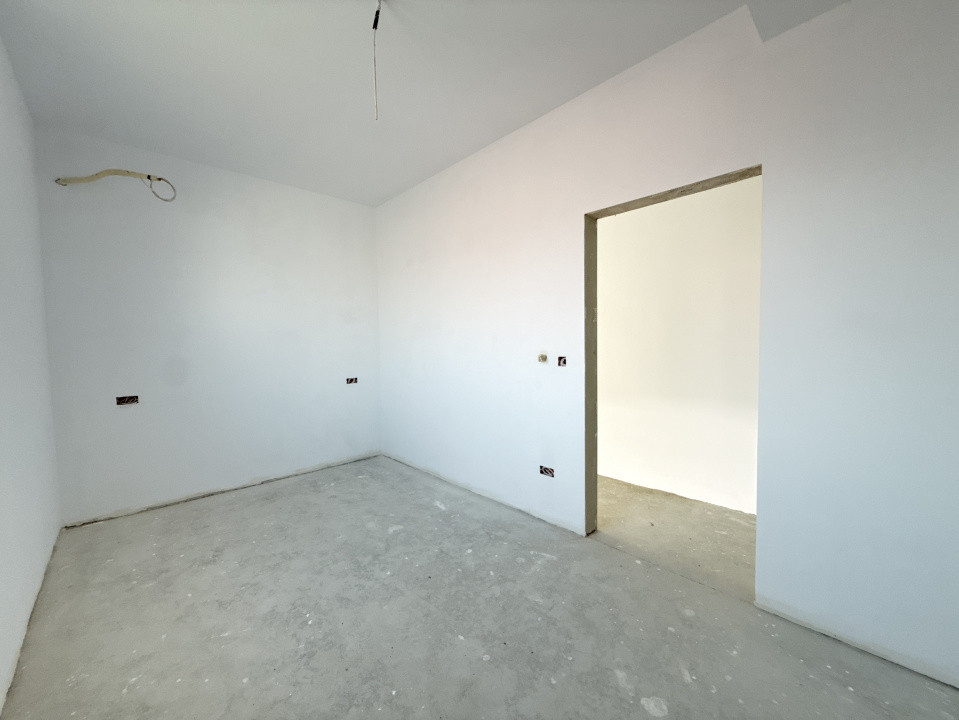 Duplex 4 camere situat la drum asfaltat, in Sacalaz 8, foxfort.ro