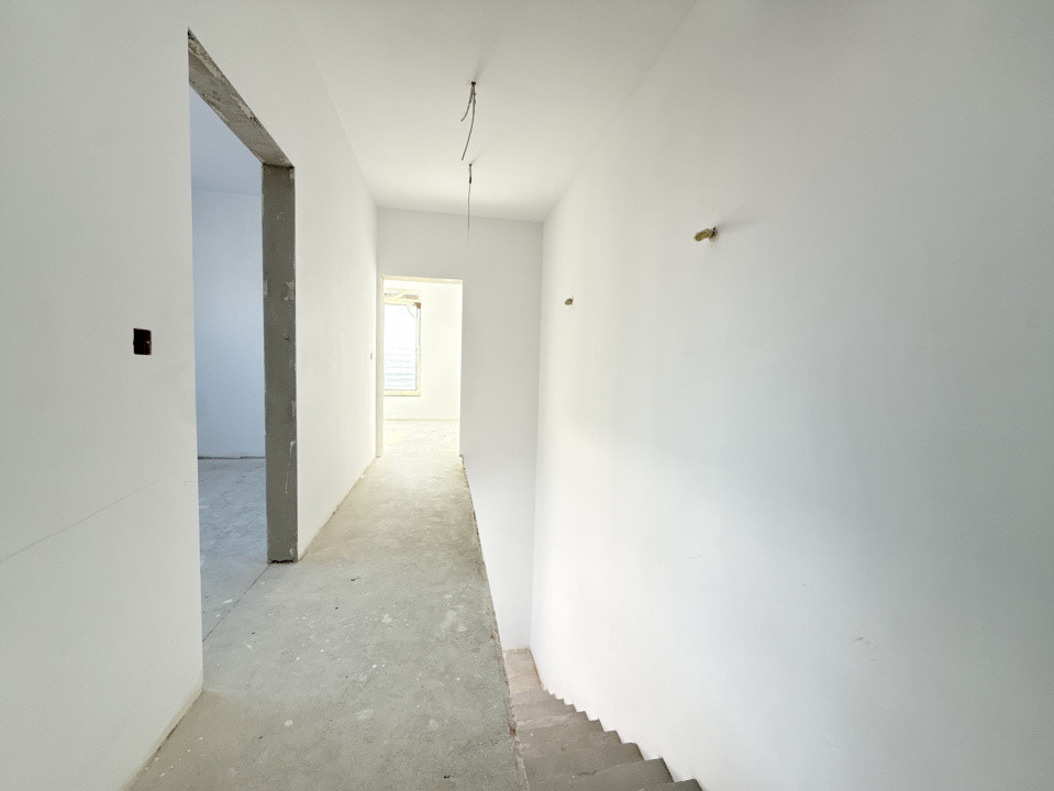 Duplex 4 camere situat la drum asfaltat, in Sacalaz 16, foxfort.ro