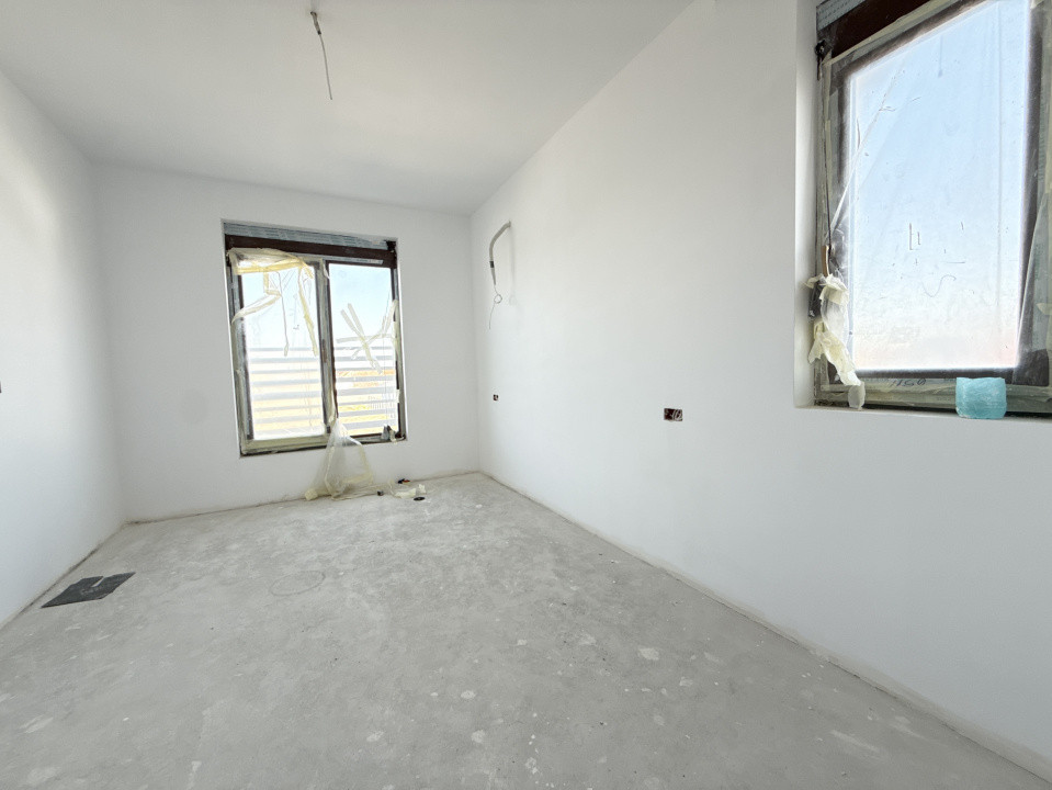 Duplex 4 camere situat la drum asfaltat, in Sacalaz 20, foxfort.ro
