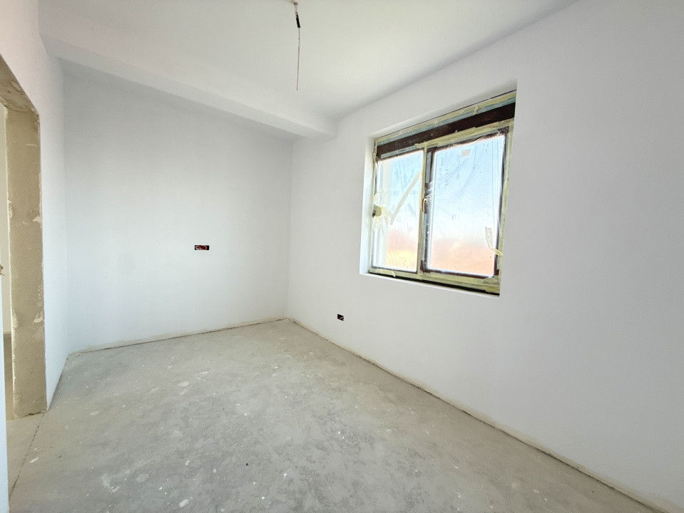 Duplex 4 camere situat la drum asfaltat, in Sacalaz 22, foxfort.ro