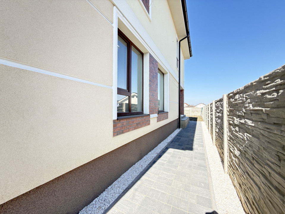 Duplex 4 camere situat la drum asfaltat, in Sacalaz 29, foxfort.ro