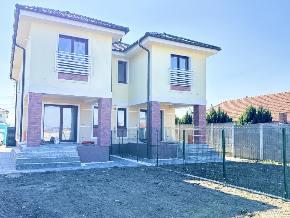 Duplex 4 camere situat la drum asfaltat, in Sacalaz 30, foxfort.ro
