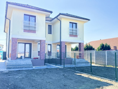 Duplex 4 camere situat la drum asfaltat, in Sacalaz imagine mica 30, foxfort.ro