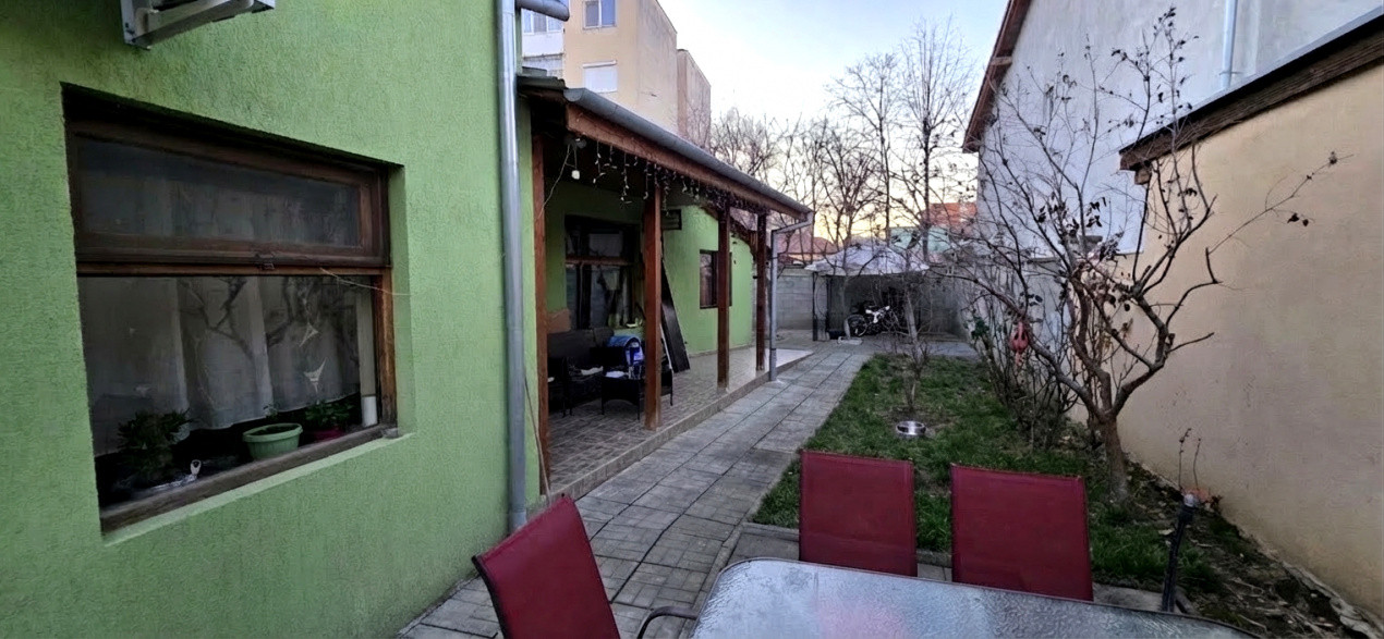 Casa de vanzare cu 3 camere, zona Aurel Vlaicu, Arad 9, foxfort.ro