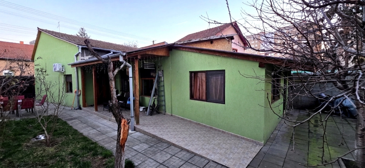 Casa de vanzare cu 3 camere, zona Aurel Vlaicu, Arad 34, foxfort.ro