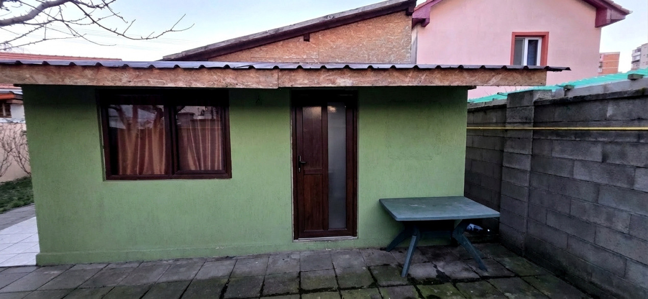 Casa de vanzare cu 3 camere, zona Aurel Vlaicu, Arad 39, foxfort.ro