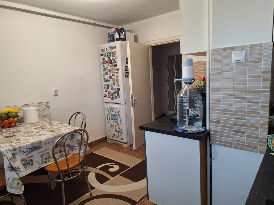 Apartament spatios cu 4 camere, 2 locuri de parcare – zona Iulius Mall 11, foxfort.ro