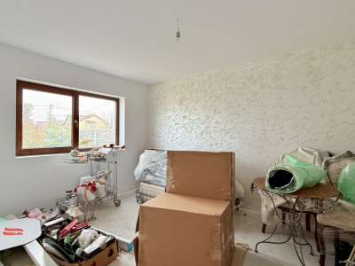 Duplex de vanzare 5 camere cu toate utilitatile - Mosnita Noua imagine mica 4, foxfort.ro