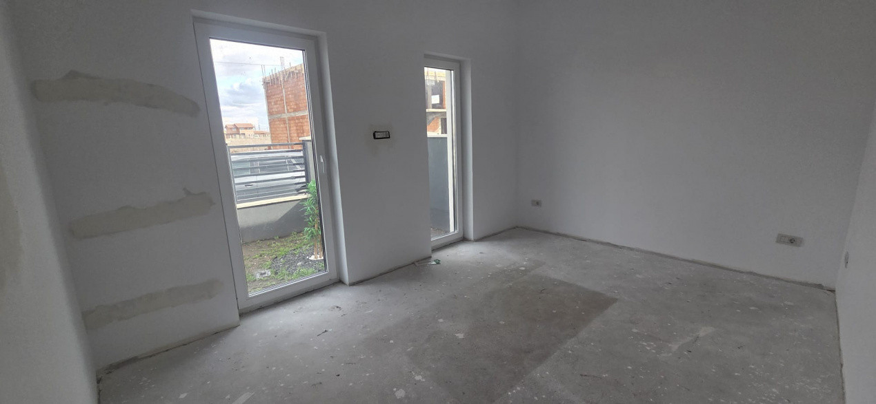 Duplex modern si spatios, gradina interiora de 12 mp - zona Sacalaz 12, foxfort.ro