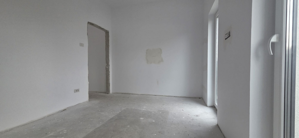 Duplex modern si spatios, gradina interiora de 12 mp - zona Sacalaz 14, foxfort.ro