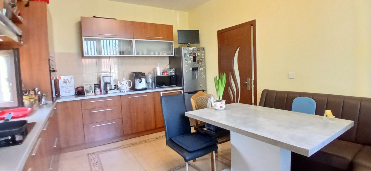 Casa individuala cu 5 camere Parter + Etaj in Ronat 3, foxfort.ro