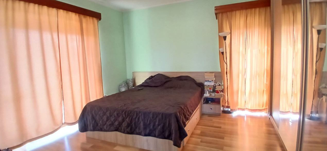 Casa individuala cu 5 camere Parter + Etaj in Ronat 7, foxfort.ro