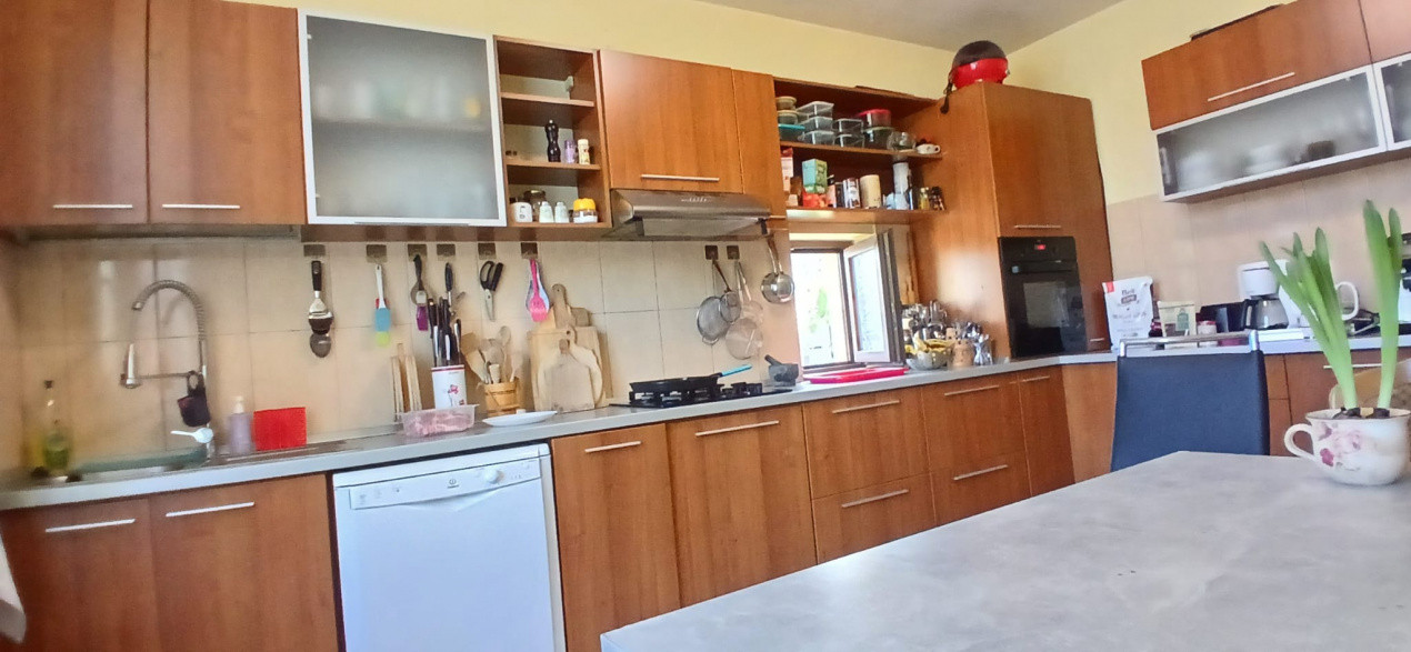 Casa individuala cu 5 camere Parter + Etaj in Ronat 12, foxfort.ro