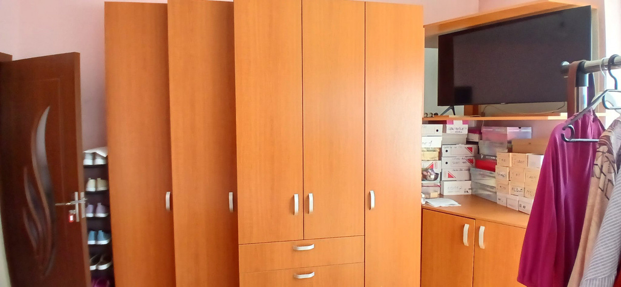 Casa individuala cu 5 camere Parter + Etaj in Ronat 14, foxfort.ro