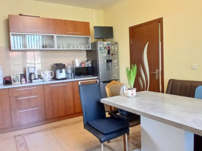 Casa individuala cu 5 camere Parter + Etaj in Ronat imagine mica 3, foxfort.ro