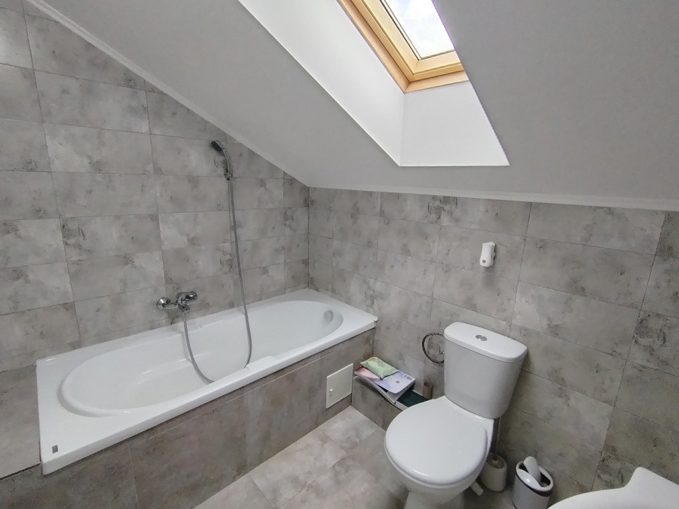 Apartament cu 3 camere pe doua nivele de inchiriat in Giroc 14, foxfort.ro