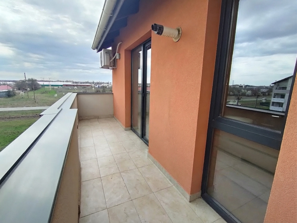 Apartament cu 3 camere pe doua nivele de inchiriat in Giroc 16, foxfort.ro