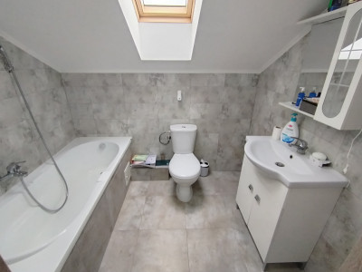 Apartament cu 3 camere pe doua nivele de inchiriat in Giroc imagine mica 6, foxfort.ro