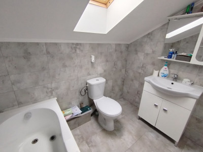 Apartament cu 3 camere pe doua nivele de inchiriat in Giroc imagine mica 13, foxfort.ro