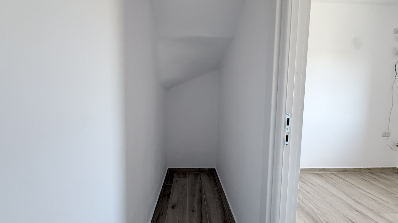 Comision 0% Duplex de vanzare, 4 camere, teren 466 mp - Mosnita Noua 21, foxfort.ro