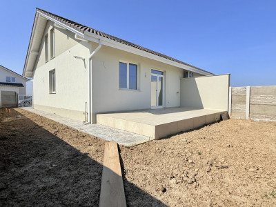 Duplex 3 camere, toate utilitatile + pod mansardabil - Bucovat